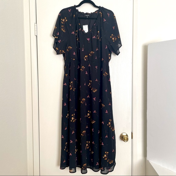 Madewell Dresses & Skirts - Madewell Georgette V-Neck Dolman Sleeve Floral Print Midi Dress - Size XL